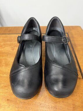 Dansko Women’s 38 W Fawna Mary Jane Black Leather Adjustable Strap Comfort Shoes